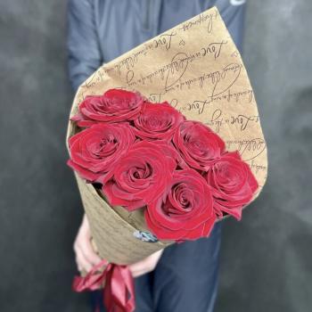 Букет Розы алые (7 шт)